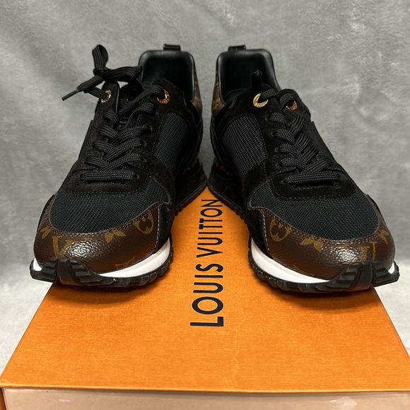 Louis Vuitton Run Away Sneakers Size 38 1/2 - Picture 1 of 8